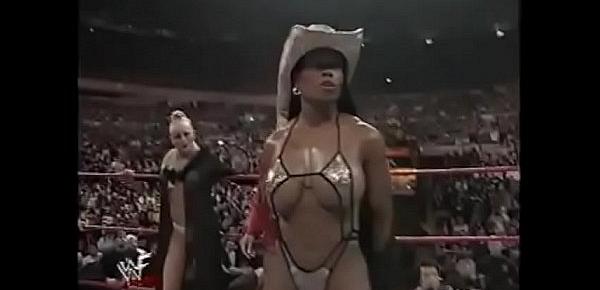  WWE Divas bikini montage 2!